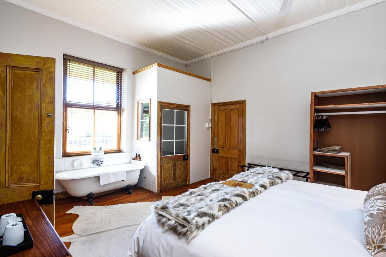 Lodge Chargo Boutique